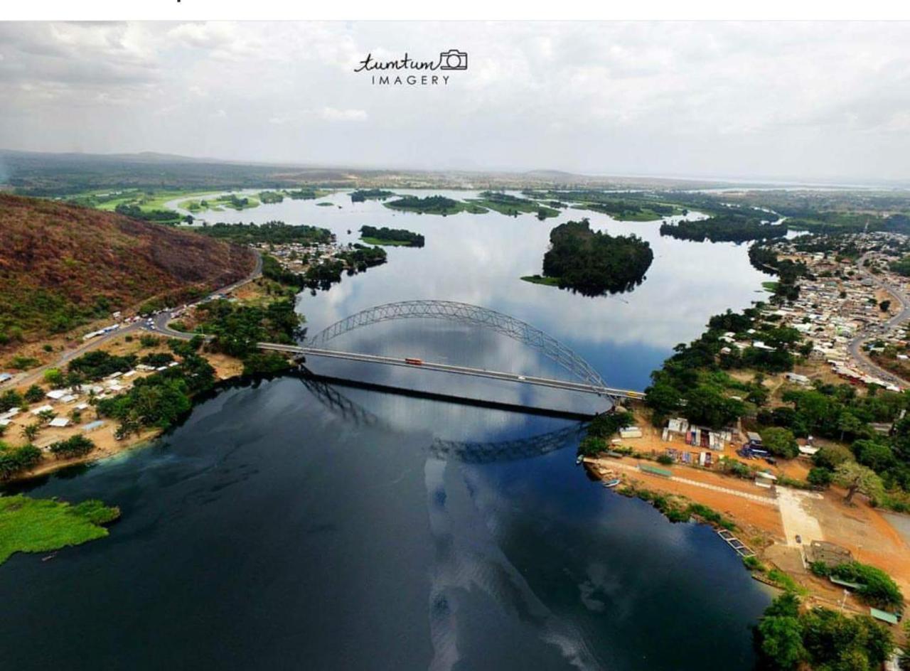 Aylos Bay Akosombo Bagian luar foto