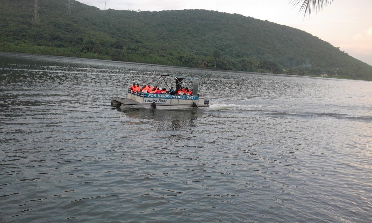 Aylos Bay Akosombo Bagian luar foto