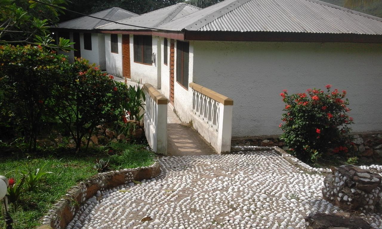 Aylos Bay Akosombo Bagian luar foto