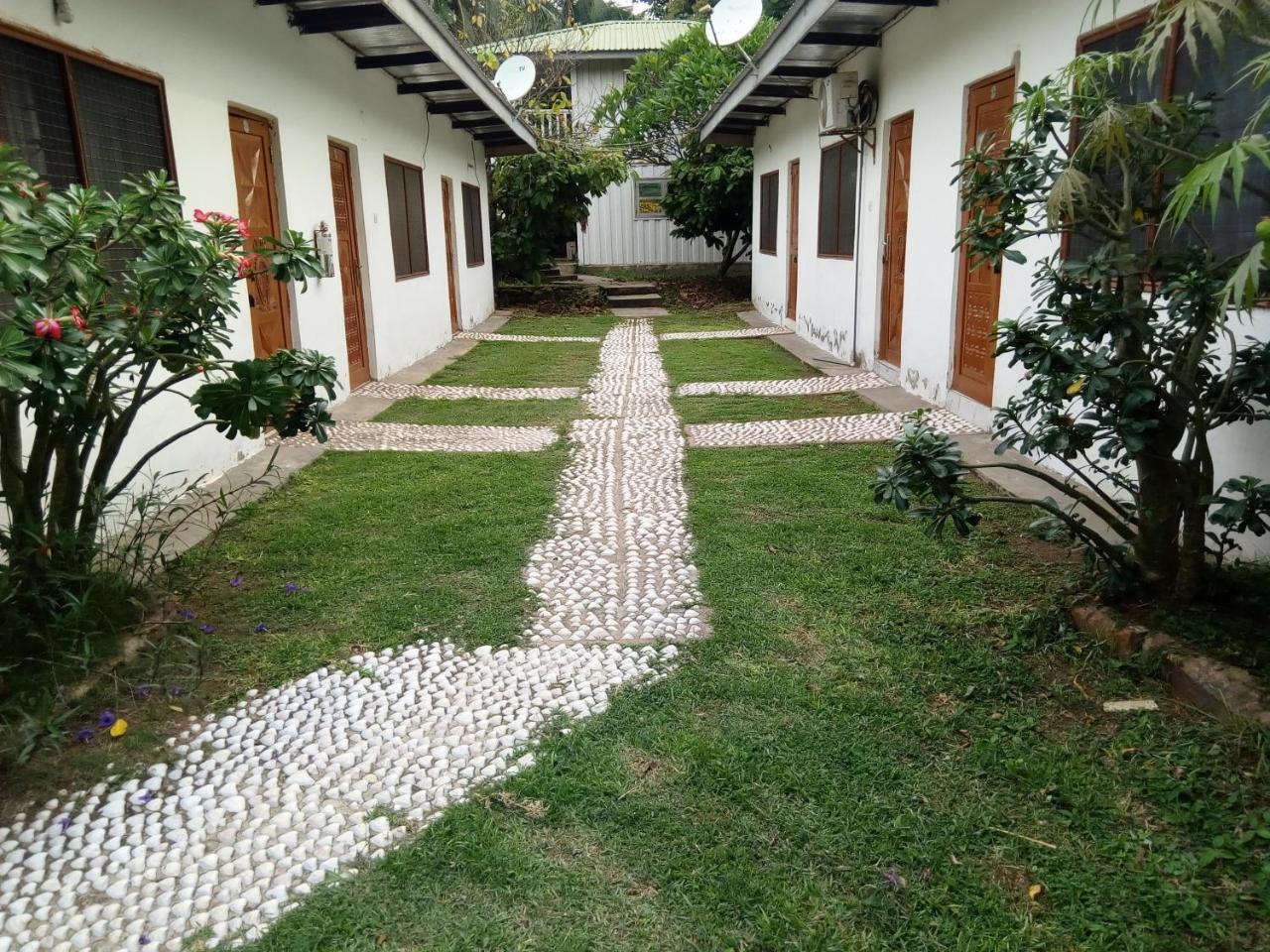 Aylos Bay Akosombo Bagian luar foto