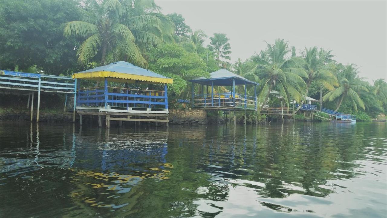 Aylos Bay Akosombo Bagian luar foto